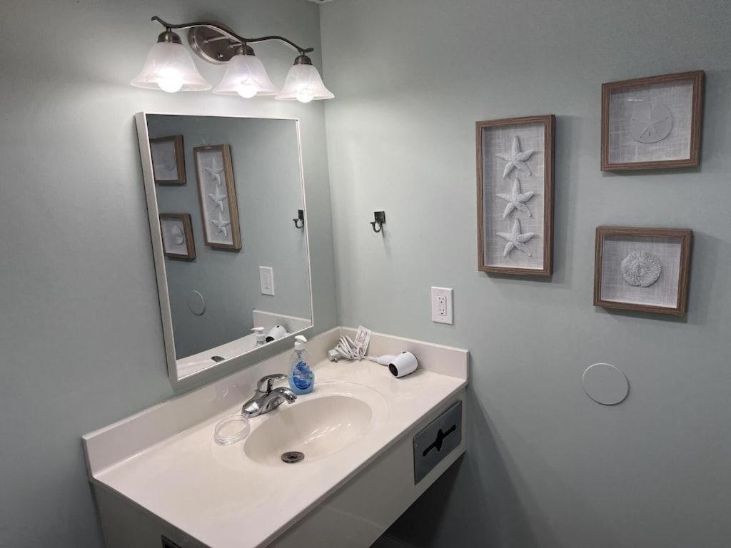 הוילה מירטל ביץ' 2501 S Ocean Blvd, 0407 - Ocean Front Sleeps 6 מראה חיצוני תמונה